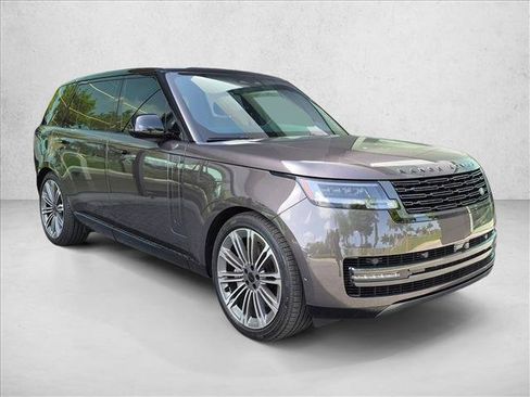 Used 2026 Land Rover Range Rover Long Wheelbase SE AWD/4WD image 3