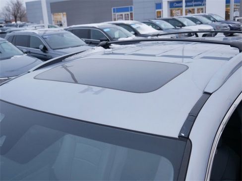 Used 2019 Honda Pilot Touring image 11