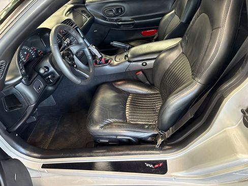 Used 2002 Chevrolet Corvette Z06 w/ Memory Pkg image 51