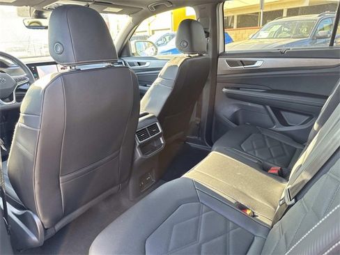 New 2026 Volkswagen Atlas Cross Sport SE image 12