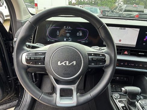 Used 2025 Kia Sportage EX w/ Premium Package FWD image 27
