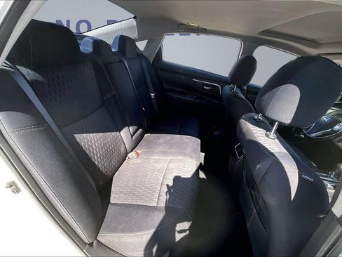 Used 2016 Nissan Altima 2.5 SV w/ Convenience Package FWD image 25