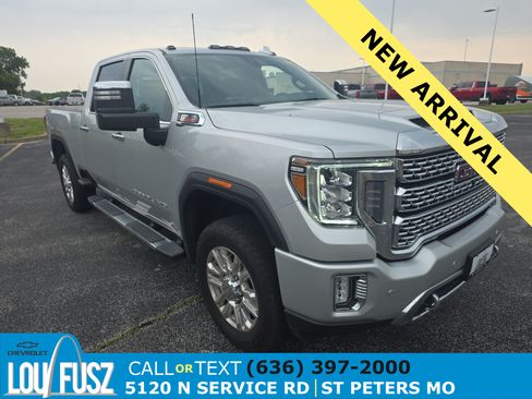 Used 2023 GMC Sierra 2500 Denali w/ Denali Ultimate Package AWD/4WD image 1