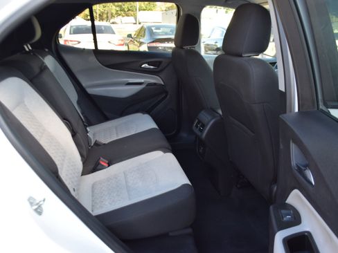 Used 2023 Chevrolet Equinox LS w/ LS Convenience Package image 22