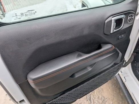 Used 2021 Jeep Gladiator Mojave image 11