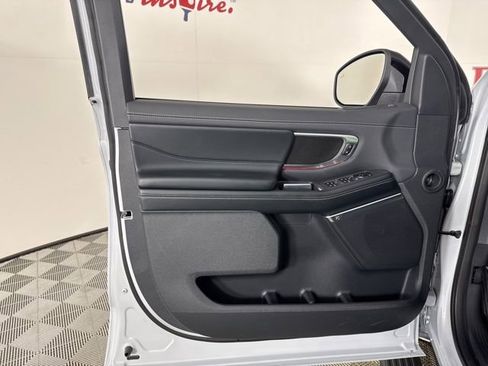 New 2025 Ford Expedition Platinum w/ Stealth Appearance Package image 16