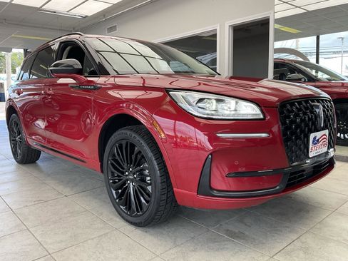 Used 2023 Lincoln Corsair Reserve w/ Equipment Group 201A image 1