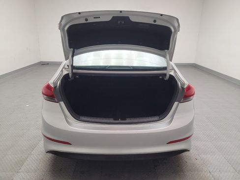 Used 2017 Hyundai Elantra SE image 29