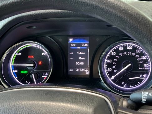 Used 2020 Toyota Camry LE FWD image 27