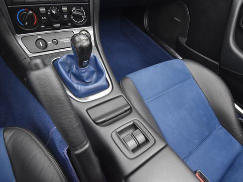 Used 1999 MAZDA MX-5 Miata 10th Anniversary Edition RWD image 32