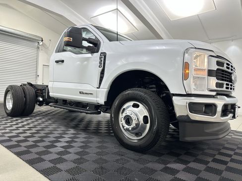 New 2025 Ford F350 XL w/ XL Chrome Package image 1