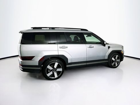 Used 2025 Hyundai Santa Fe Limited image 10