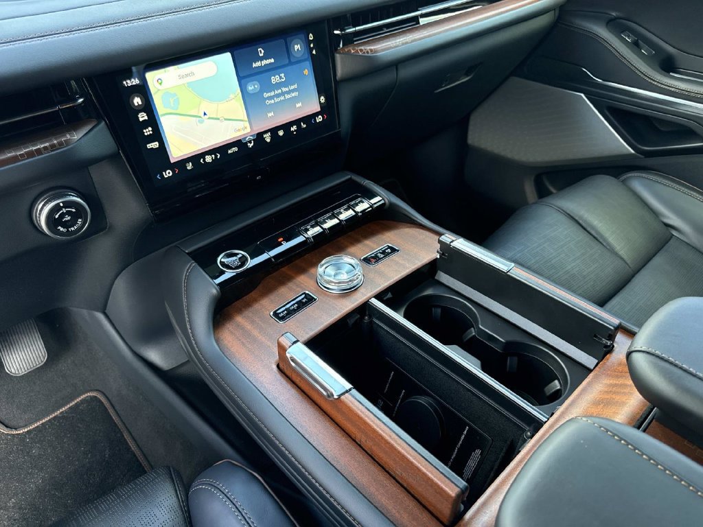 New 2027 Lincoln Navigator Black Label AWD/4WD image 27