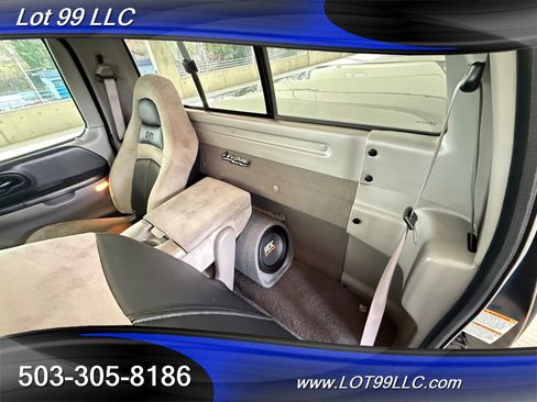 Used 2001 Ford F150 Lightning image 16