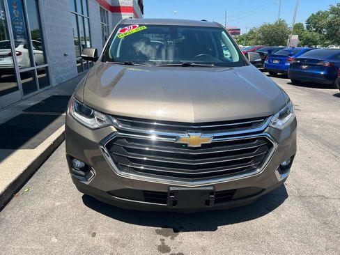 Used 2020 Chevrolet Traverse LT FWD image 9