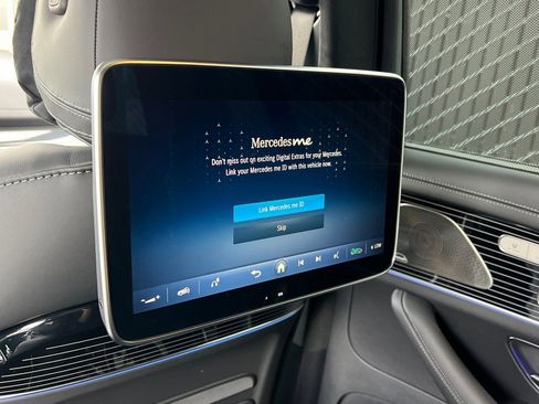 New 2026 Mercedes-Benz GLS 580 4MATIC image 28