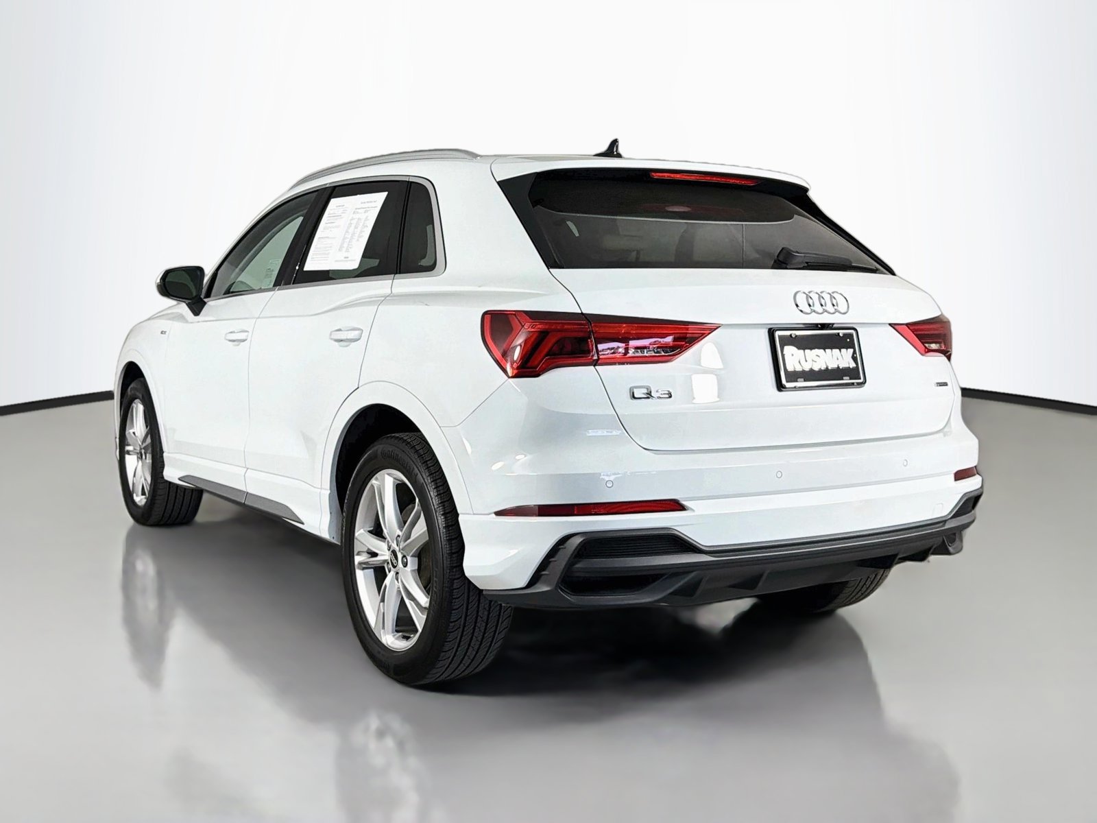Used 2023 Audi Q3 2.0T Premium Plus w/ Premium Plus Package AWD/4WD image 5