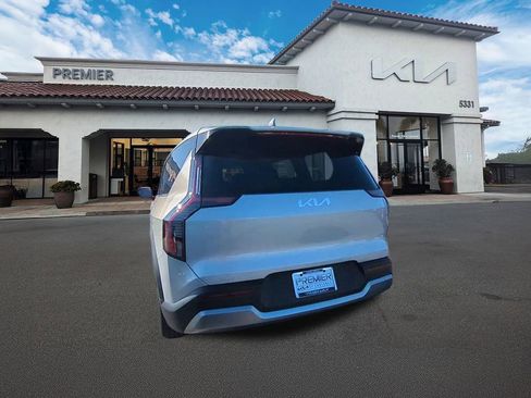 New 2026 Kia EV9 Light RWD image 6