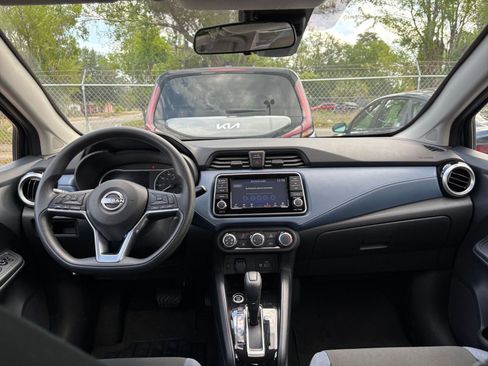 Used 2025 Nissan Versa SV w/ Trunk Package FWD image 31