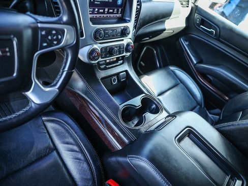 Used 2018 GMC Yukon SLE image 25