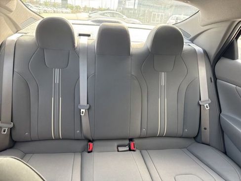 Certified 2025 Hyundai Elantra Sport image 23