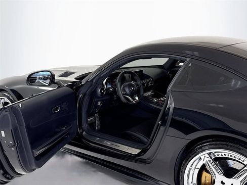 Used 2017 Mercedes-Benz AMG GT Coupe image 12