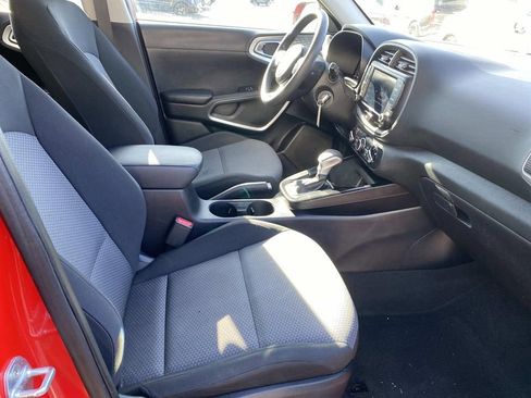 Used 2023 Kia Soul LX image 22