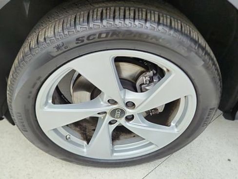 Used 2025 Audi Q5 Premium Plus w/ Premium Plus image 58