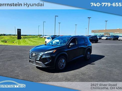 Used 2024 Nissan Rogue S AWD/4WD image 3