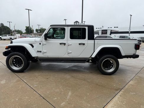 Used 2022 Jeep Gladiator Sport AWD/4WD image 8