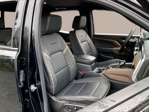 Used 2023 GMC Canyon Denali AWD/4WD image 19