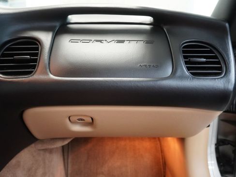 Used 2002 Chevrolet Corvette Coupe w/ Preferred Equipment Group1 RWD image 30