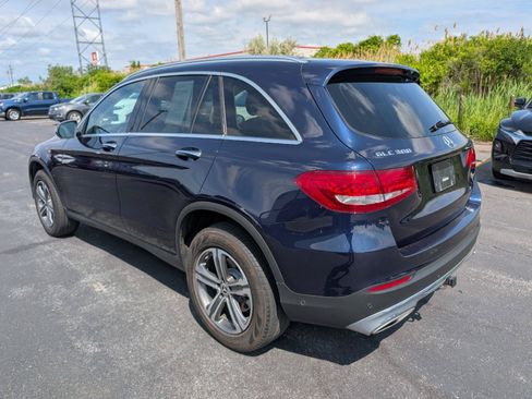 Used 2019 Mercedes-Benz GLC 300 4MATIC image 6