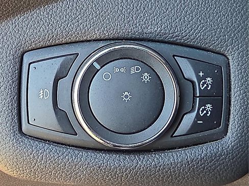 Used 2015 Ford Escape SE image 19