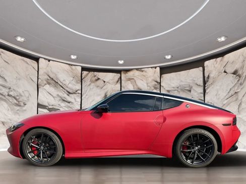 Used 2024 Nissan Z Performance w/ Floor Mat Package RWD image 5