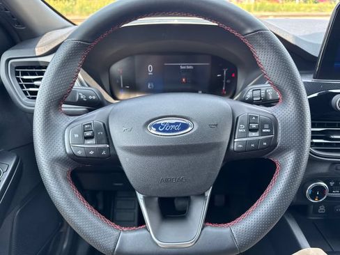 Used 2025 Ford Escape ST-Line FWD image 15