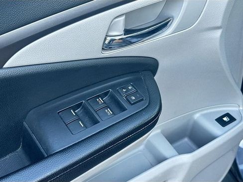Used 2020 Honda Pilot EX image 18