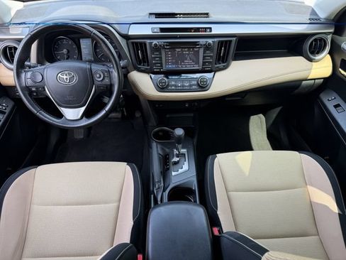 Used 2017 Toyota RAV4 XLE FWD image 11