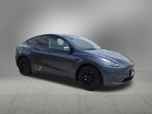Used 2023 Tesla Model Y Long Range AWD/4WD image 8