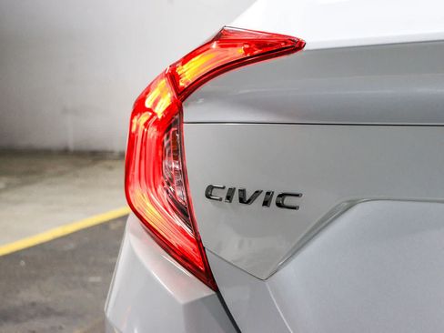 Used 2019 Honda Civic LX image 9