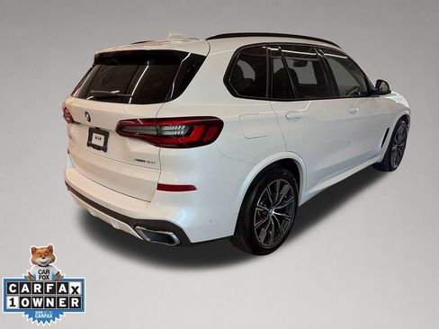 Used 2022 BMW X5 xDrive40i w/ M Sport Package AWD/4WD image 4