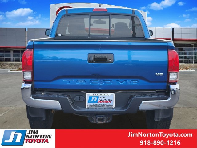 Used 2017 Toyota Tacoma TRD Off-Road w/ Tow Package AWD/4WD image 7