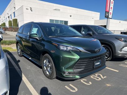 New 2026 Toyota Sienna XLE