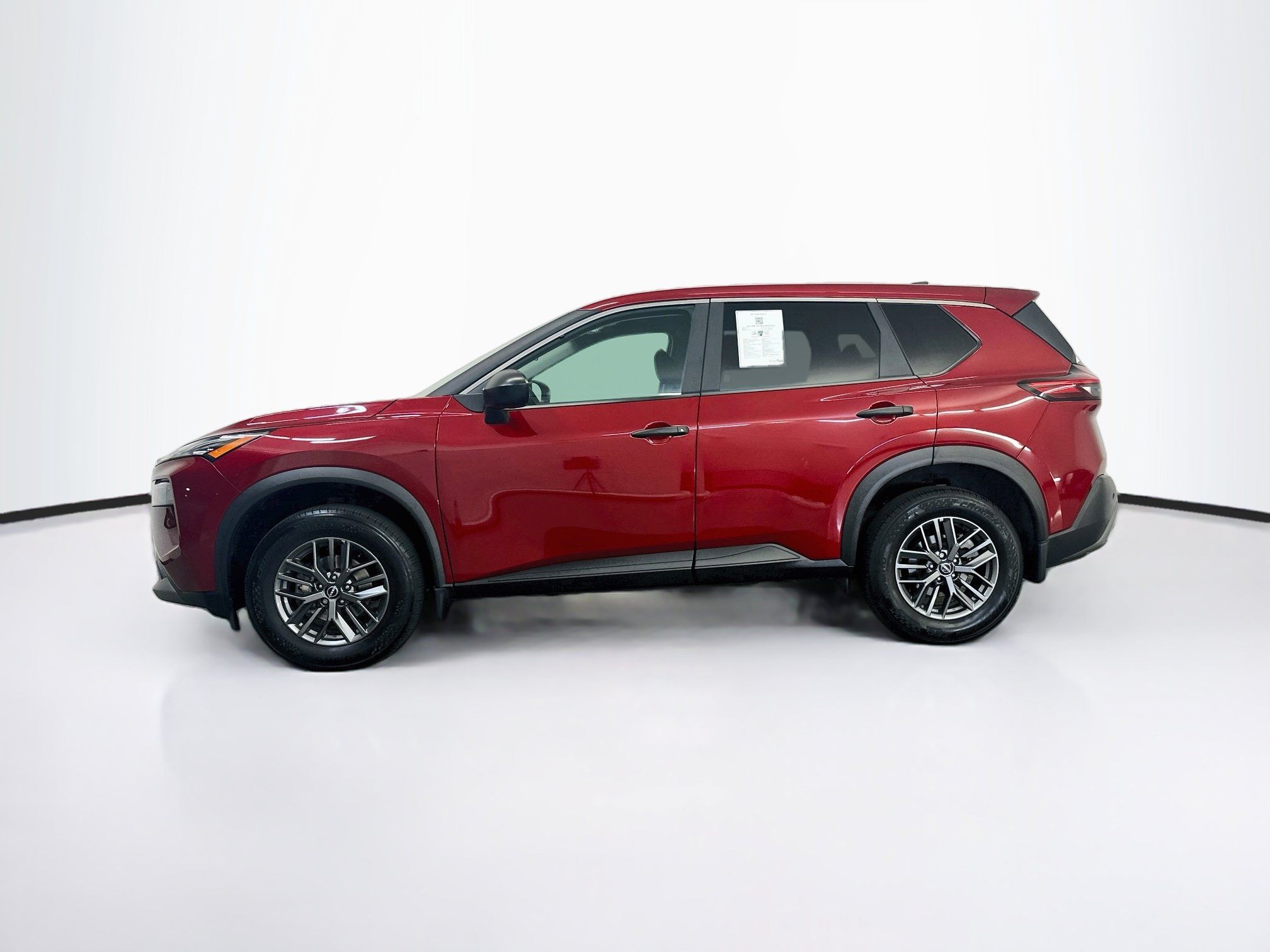 Used 2023 Nissan Rogue S AWD/4WD image 4