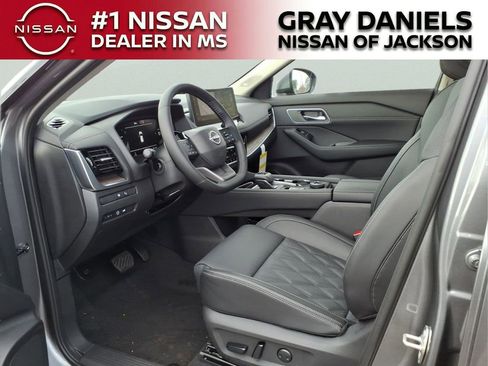 New 2026 Nissan Rogue Platinum image 24