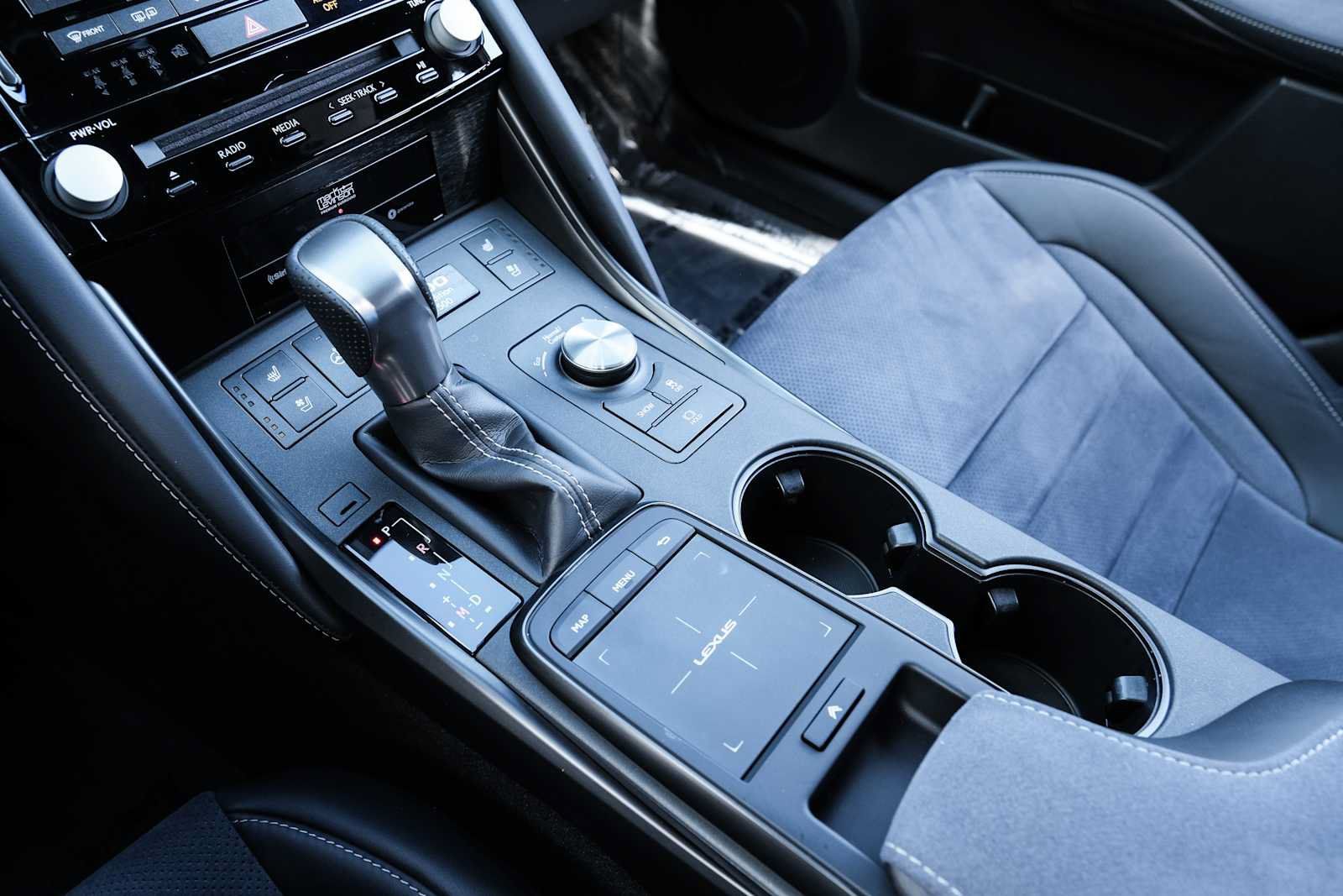 Used 2022 Lexus IS 500 RWD image 43