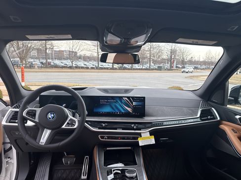New 2026 BMW X5 xDrive50e w/ M Sport Package AWD/4WD image 12