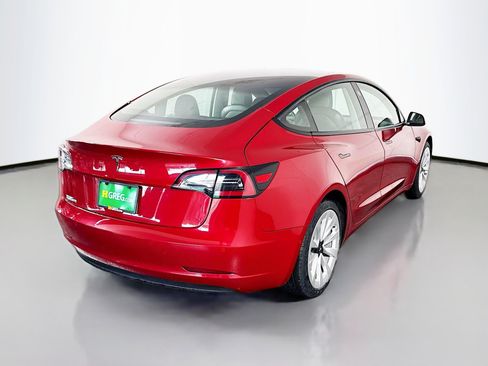 Used 2022 Tesla Model 3 Standard Range image 10