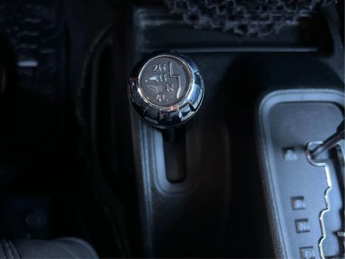 Used 2018 Jeep Wrangler Unlimited Sport S AWD/4WD image 30