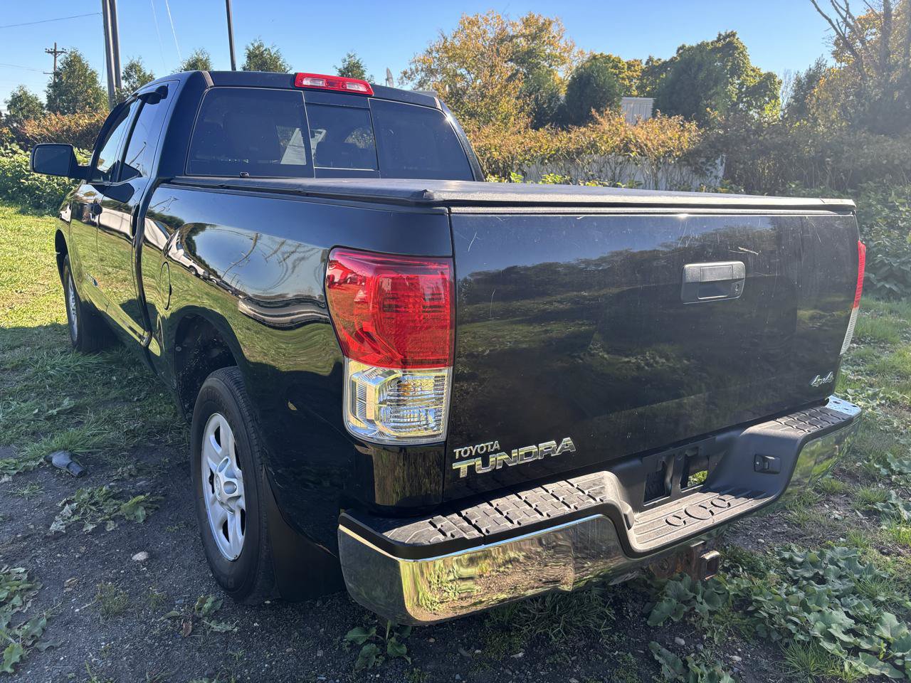 Used 2011 Toyota Tundra 4x4 Double Cab w/ Tow Pkg image 7
